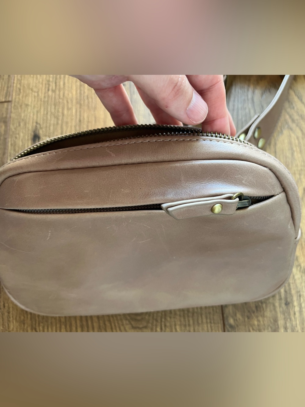 Andar Indie Dusk Leather Crossbody Bag - Picture 9 of 15